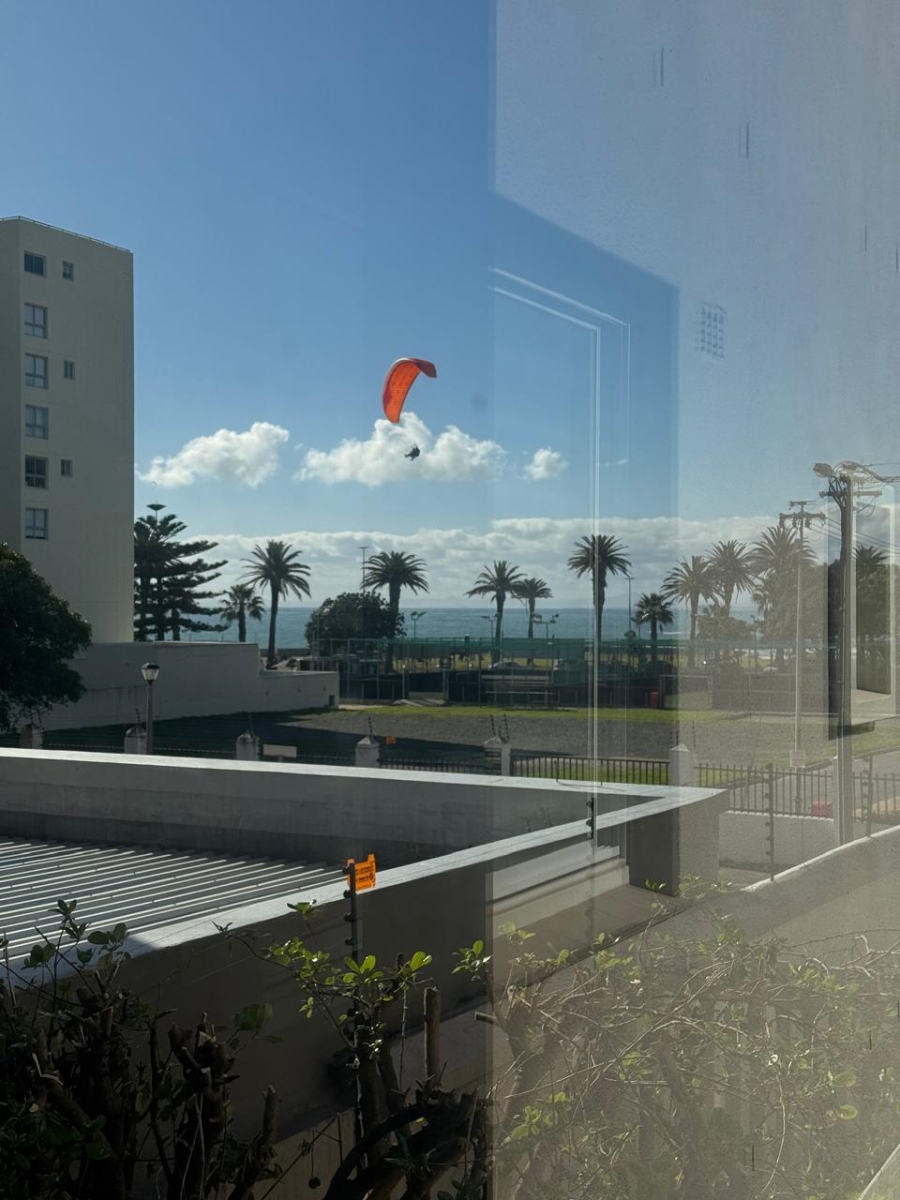 To Let 3 Bedroom Property for Rent in Sea Point Western Cape
